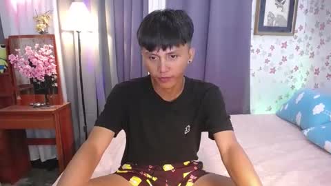 Snapshot of asiansmokeyxx chatting on 01-07-25, 11:58 prince online show from 01-07-25, 11:58
