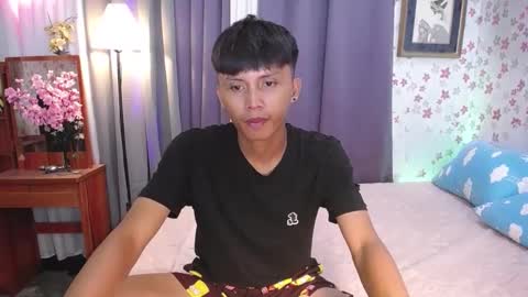 Snapshot of asiansmokeyxx chatting on 01-07-25, 03:02 prince online show from 01-07-25, 03:02