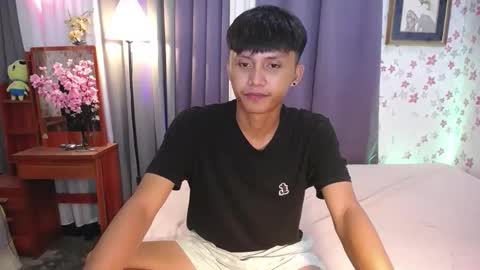 Snapshot of asiansmokeyxx chatting on 01-09-25, 01:35 prince online show from 01-09-25, 01:35