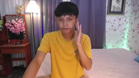 Snapshot of asiansmokeyxx chatting on 01-25-25, 11:55 prince online show from 01-25-25, 11:55