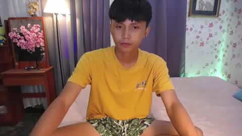 Snapshot of asiansmokeyxx chatting on 01-25-25, 02:58 prince online show from 01-25-25, 02:58