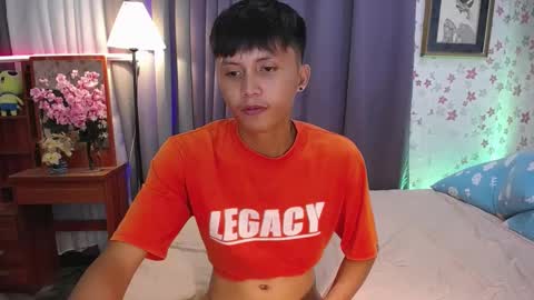 Snapshot of asiansmokeyxx chatting on 02-06-25, 01:32 prince online show from 02-06-25, 01:32