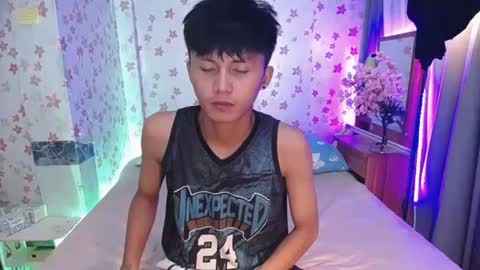Snapshot of asiansmokeyxx chatting on 02-22-25, 03:25 prince online show from 02-22-25, 03:25