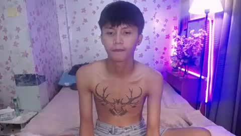 Snapshot of asiansmokeyxx chatting on 03-09-25, 05:17 prince online show from 03-09-25, 05:17