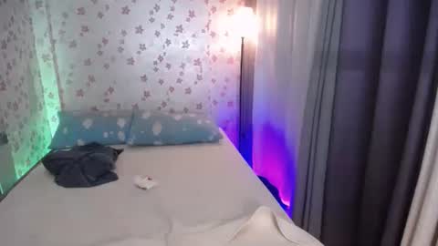 Snapshot of asiansmokeyxx chatting on 10-15-25, 04:40 prince online show from 10-15-25, 04:40