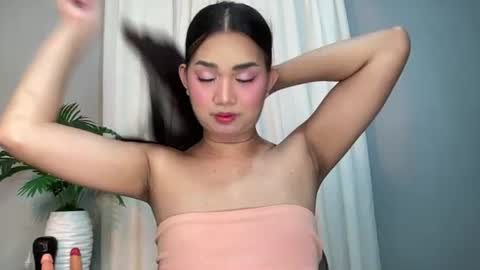 Snapshot of asiansweet_lily chatting on 07-06-26, 11:51 Lily online show from 07-06-26, 11:51