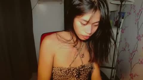 Snapshot of asiantreasures chatting on 02-16-26, 06:15 kisses online show from 02-16-26, 06:15