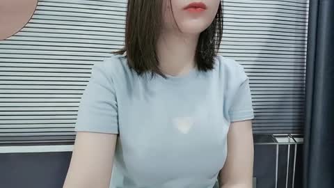 Snapshot of asiasweety chatting on 09-24-25, 03:21 SoHye online show from 09-24-25, 03:21