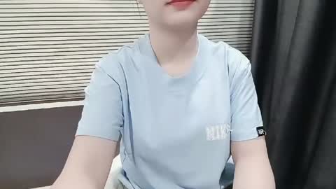 Snapshot of asiasweety chatting on 10-28-25, 01:31 SoHye online show from 10-28-25, 01:31