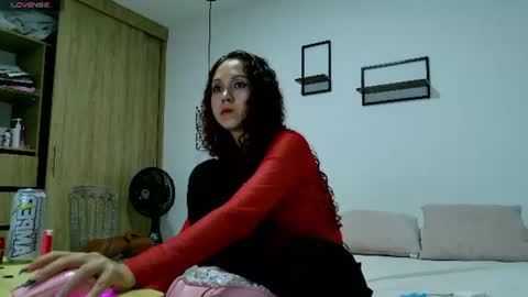 Snapshot of aslysande chatting on 06-21-26, 04:59 aslysande online show from 06-21-26, 04:59