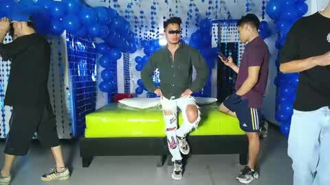 Snapshot of asmodeus7100 chatting on 12-09-24, 12:12 THOMAS AND DAMIAND online show from 12-09-24, 12:12