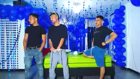 Snapshot of asmodeus7100 chatting on 12-13-24, 12:20 THOMAS AND DAMIAND online show from 12-13-24, 12:20