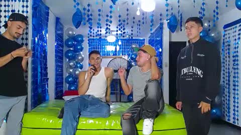 Snapshot of asmodeus7100 chatting on 01-17-25, 12:20 THOMAS AND DAMIAND online show from 01-17-25, 12:20