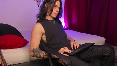 Snapshot of asmodeuszz chatting on 02-15-25, 06:55 asmodeuszz online show from 02-15-25, 06:55