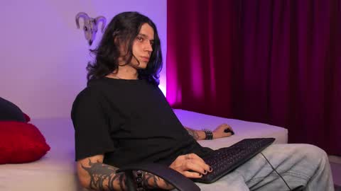 Snapshot of asmodeuszz chatting on 02-17-25, 03:36 asmodeuszz online show from 02-17-25, 03:36