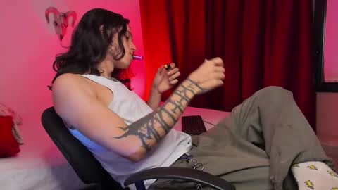 Snapshot of asmodeuszz chatting on 02-19-25, 05:27 asmodeuszz online show from 02-19-25, 05:27