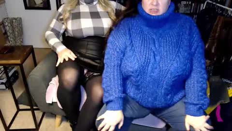 Snapshot of aspen_vale chatting on 11-16-25, 04:07 Aspen Vale online show from 11-16-25, 04:07