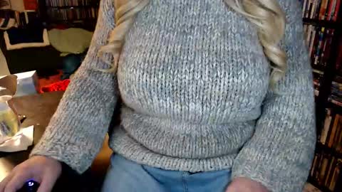 Snapshot of aspen_vale chatting on 02-09-26, 10:36 Aspen Vale online show from 02-09-26, 10:36