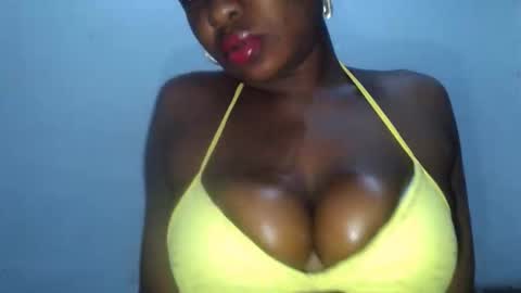 Snapshot of ass_elbonypussy chatting on 05-19-26, 06:31 ass_elbonypussy online show from 05-19-26, 06:31