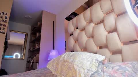 Snapshot of asshley__ chatting on 01-23-25, 08:36 Ashley online show from 01-23-25, 08:36