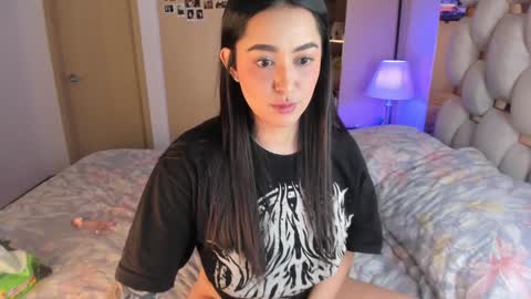 Snapshot of asshley__ chatting on 01-31-25, 07:18 Ashley online show from 01-31-25, 07:18