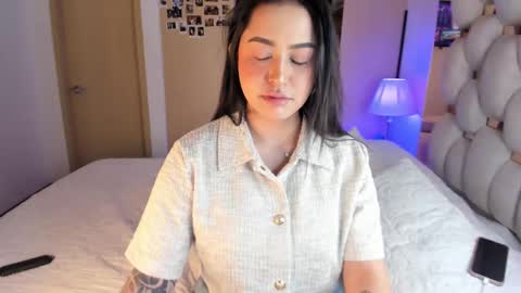 Snapshot of asshley__ chatting on 02-25-25, 12:03 Ashley online show from 02-25-25, 12:03