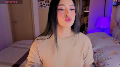 Snapshot of asshley__ chatting on 09-12-25, 12:00 Ashley online show from 09-12-25, 12:00