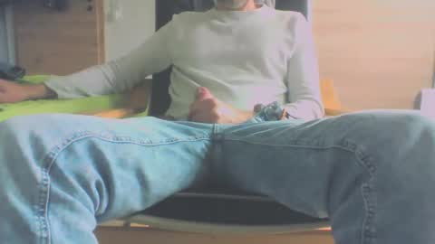 Snapshot of asslove851 chatting on 05-19-26, 03:18 Chriss online show from 05-19-26, 03:18