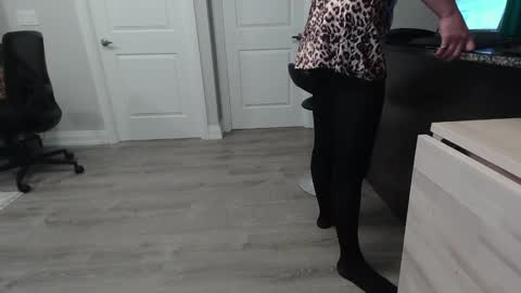 Linda online show from 12-17-24, 07:26