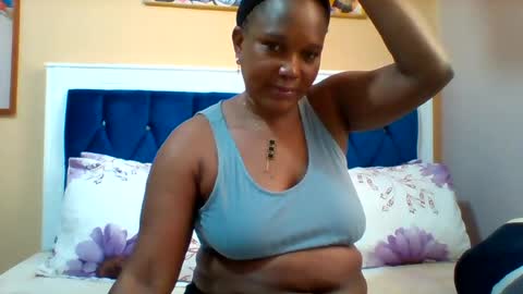Snapshot of assqueen4 chatting on 07-23-26, 04:43 FLORAH DANIEL online show from 07-23-26, 04:43