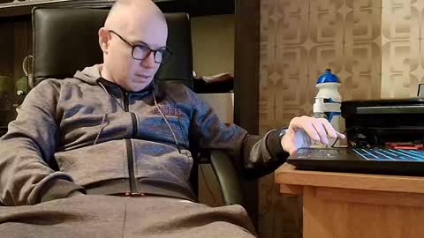 Snapshot of asterion51 chatting on 01-17-26, 05:38 asterion51 online show from 01-17-26, 05:38