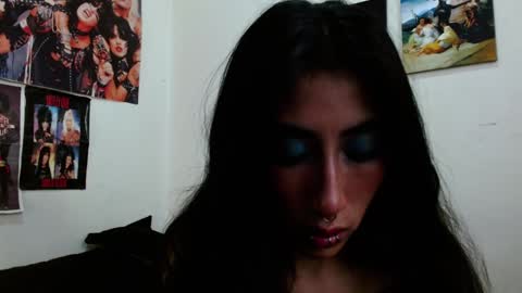 Snapshot of asterothxznikki chatting on 12-18-24, 12:18 Asterothxznikki online show from 12-18-24, 12:18