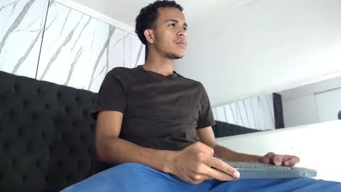 Snapshot of aston_vera chatting on 10-01-25, 03:23 Aston online show from 10-01-25, 03:23