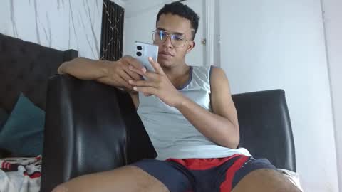 Snapshot of aston_vera chatting on 11-20-25, 03:28 Aston online show from 11-20-25, 03:28