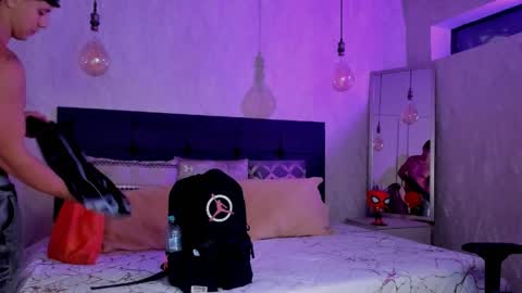 astonhills online show from 04-19-26, 08:46