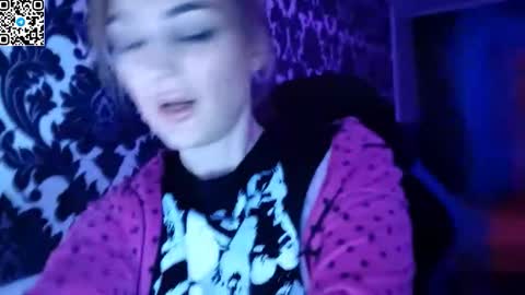 MERYEM online show from 12-16-25, 09:20