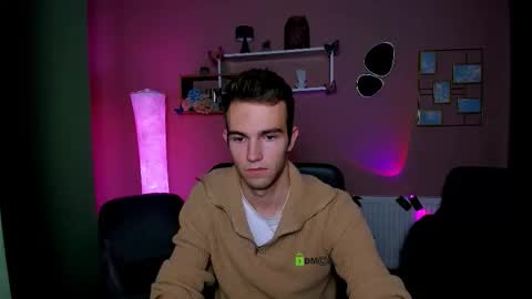 astren online show from 11-21-25, 08:51