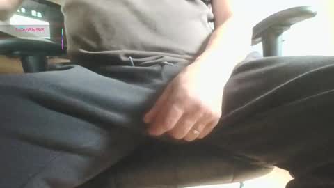 Snapshot of astro70 chatting on 10-26-25, 03:29 Franck online show from 10-26-25, 03:29