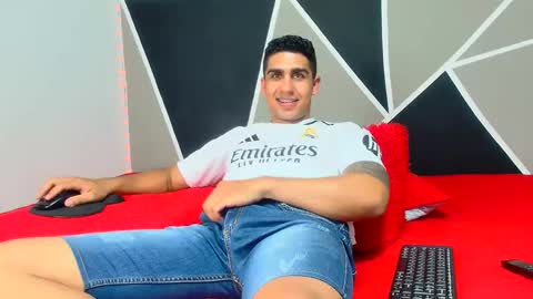 Snapshot of astromgrey chatting on 02-09-25, 04:36 Astrom model independent online show from 02-09-25, 04:36