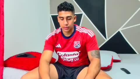 Snapshot of astromgrey chatting on 02-13-25, 02:56 Astrom model independent online show from 02-13-25, 02:56