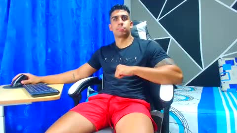 Snapshot of astromgrey chatting on 09-26-25, 07:51 Astrom model independent online show from 09-26-25, 07:51