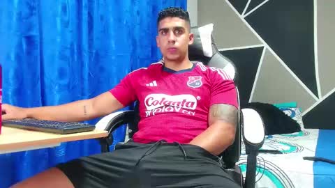 Snapshot of astromgrey chatting on 10-30-25, 12:12 Astrom model independent online show from 10-30-25, 12:12