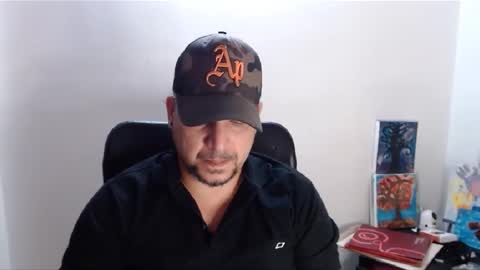 Snapshot of astton_nick chatting on 12-18-24, 07:04 Nick Astton online show from 12-18-24, 07:04
