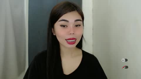 Snapshot of asuna_charming chatting on 12-25-24, 10:17 asuna_charming online show from 12-25-24, 10:17