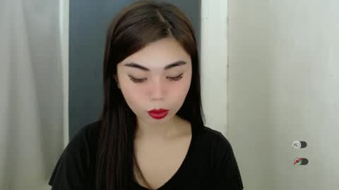 Snapshot of asuna_charming chatting on 12-25-24, 04:11 asuna_charming online show from 12-25-24, 04:11