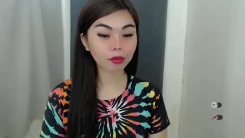 Snapshot of asuna_charming chatting on 01-24-25, 10:21 asuna_charming online show from 01-24-25, 10:21