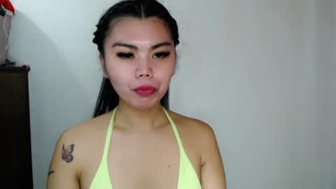 Snapshot of asuna_charming chatting on 09-27-25, 03:28 asuna_charming online show from 09-27-25, 03:28