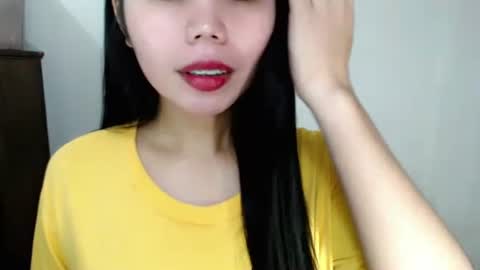 Snapshot of asuna_charming chatting on 10-12-25, 02:49 asuna_charming online show from 10-12-25, 02:49