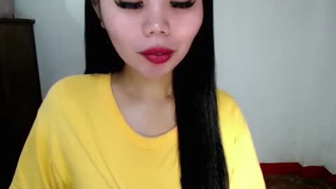 Snapshot of asuna_charming chatting on 10-15-25, 05:13 asuna_charming online show from 10-15-25, 05:13