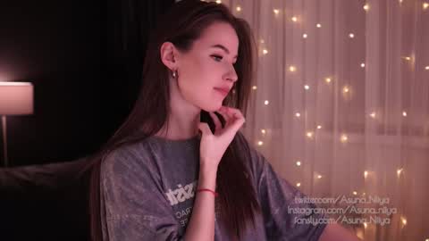 Asuna Niiya - online show from 03-01-25, 07:15